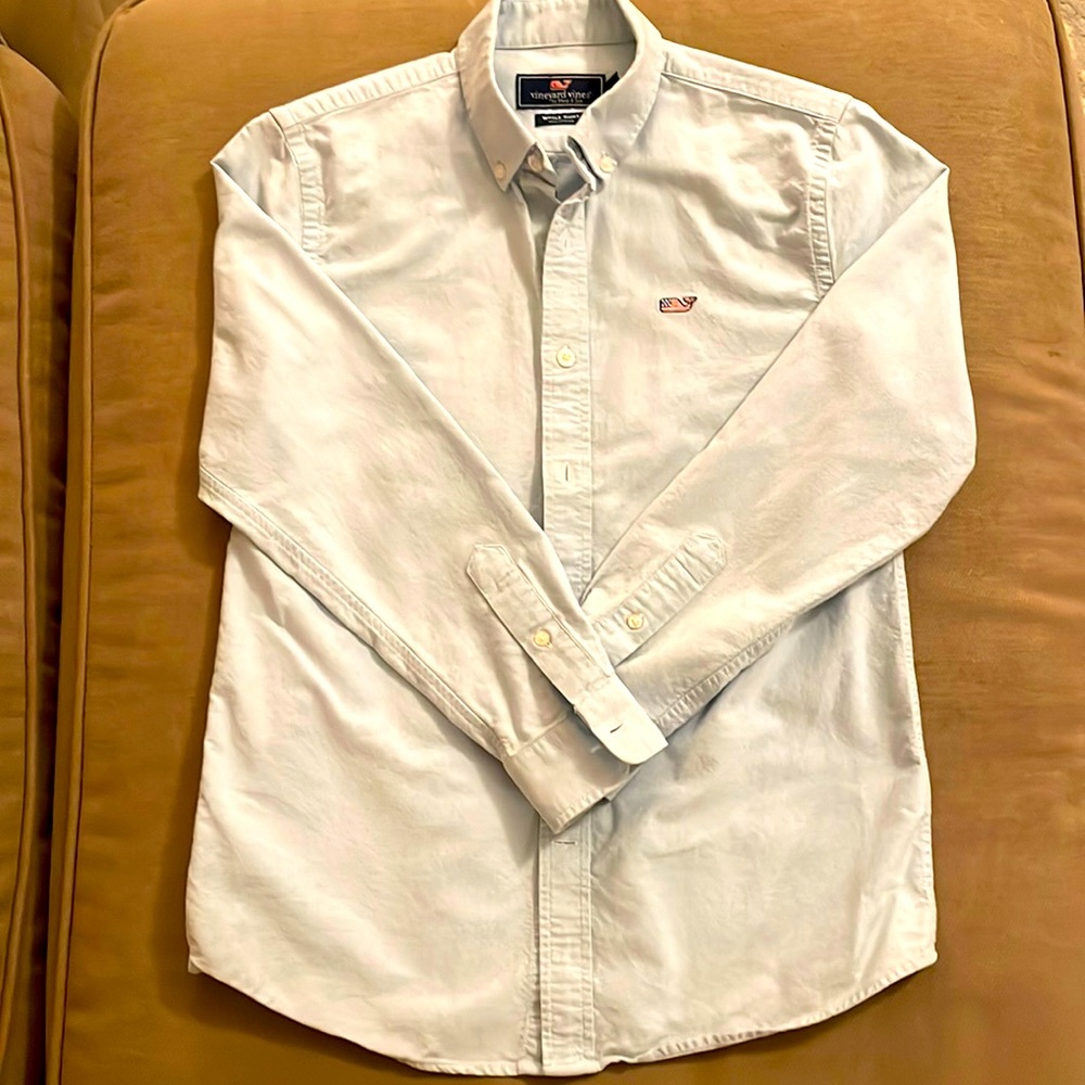 Vineyard Vines boys M “Whale Shirt” long sleeved American flag whale